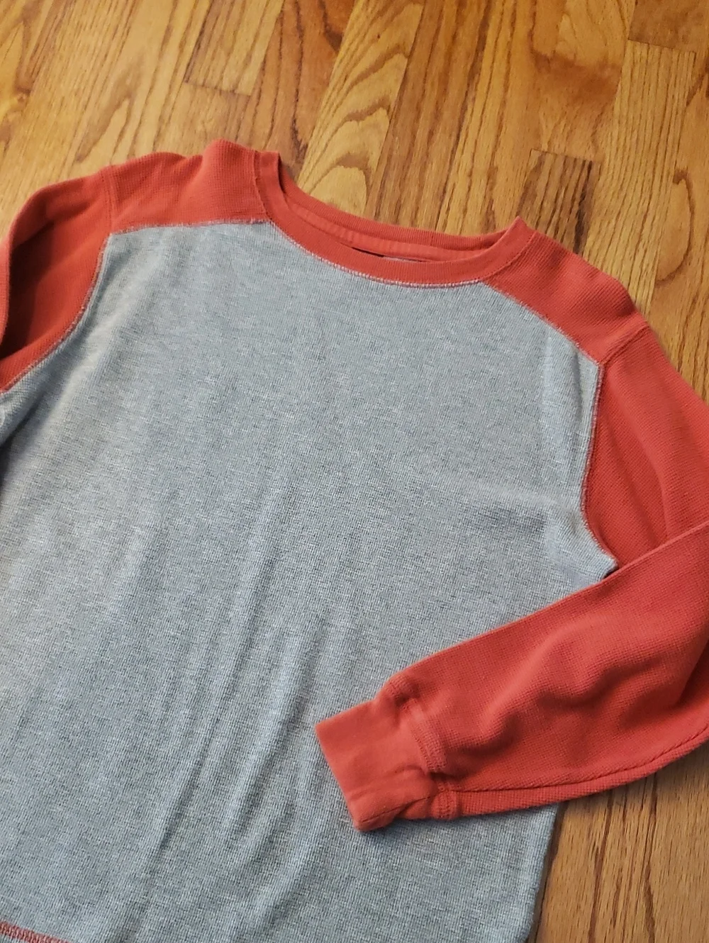 GAP Kids Long Sleeve Waffle Tee - Gray & Orange Size: XL (12)